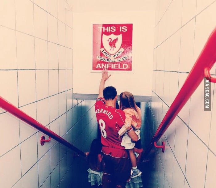 26 years at Liverpool, 12 years being captain: Steven Gerrard symbolizes loyalty. Thank you. Goodbye, legend!