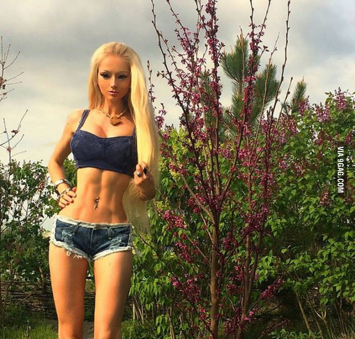 A new pic of the human Barbie.