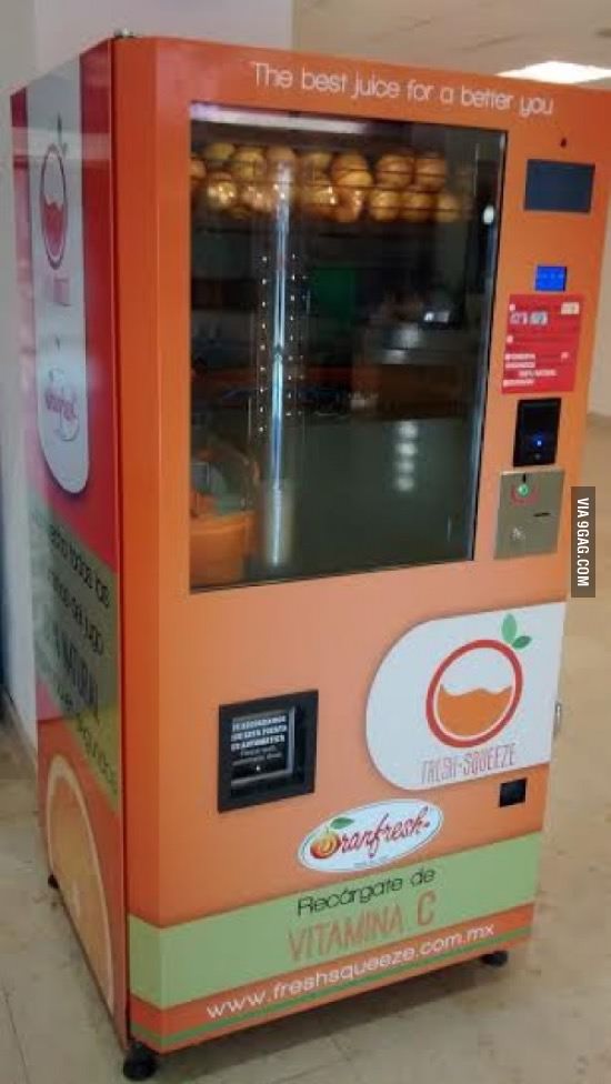 This vending machine squeezes fresh orange juice in front of you