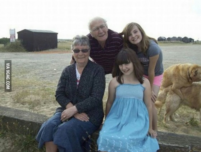 And another nice photobombing: