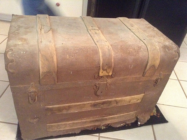 He Found His Great Great Grandfather's Secret Chest. Inside Are Some Amazing Historical Items