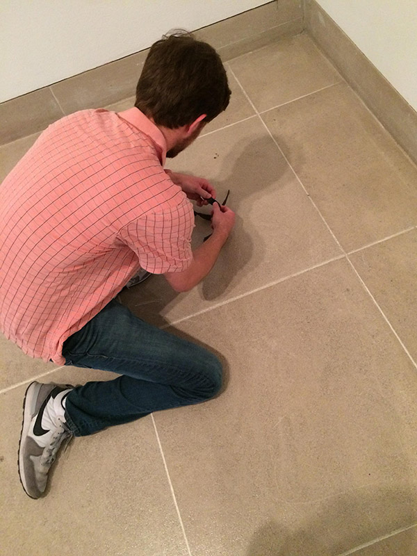 They Placed Sunglasses In The Corner Of A Room. They Never Imagined It Would Really Work