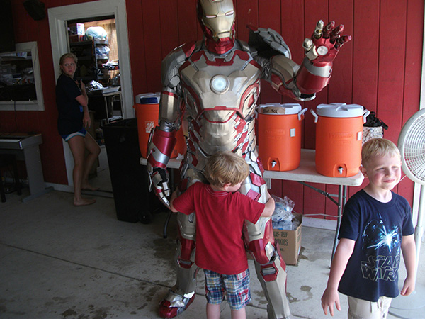 This Guy Dressed As Iron Man Attends A Charity For Kids With Disabilities Every Year. His Story Is Beautiful