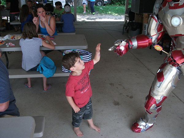 This Guy Dressed As Iron Man Attends A Charity For Kids With Disabilities Every Year. His Story Is Beautiful