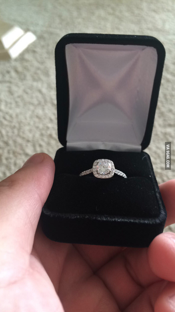 I&#039;m going to ask my best friend to marry me! Wish me luck my 9gag family!!