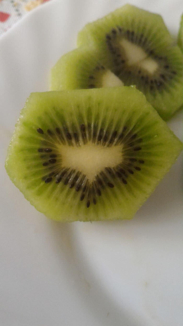 I was eating kiwis when suddenly I realised that It&#039;s the kiwi we deserves, but not the one it needs right now