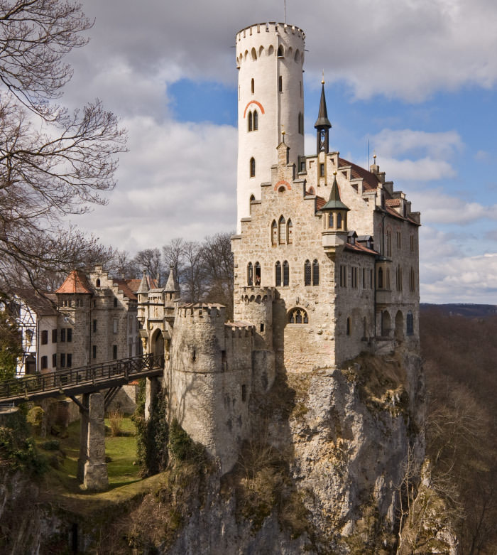 A nice little castle about 30 min from where I live...