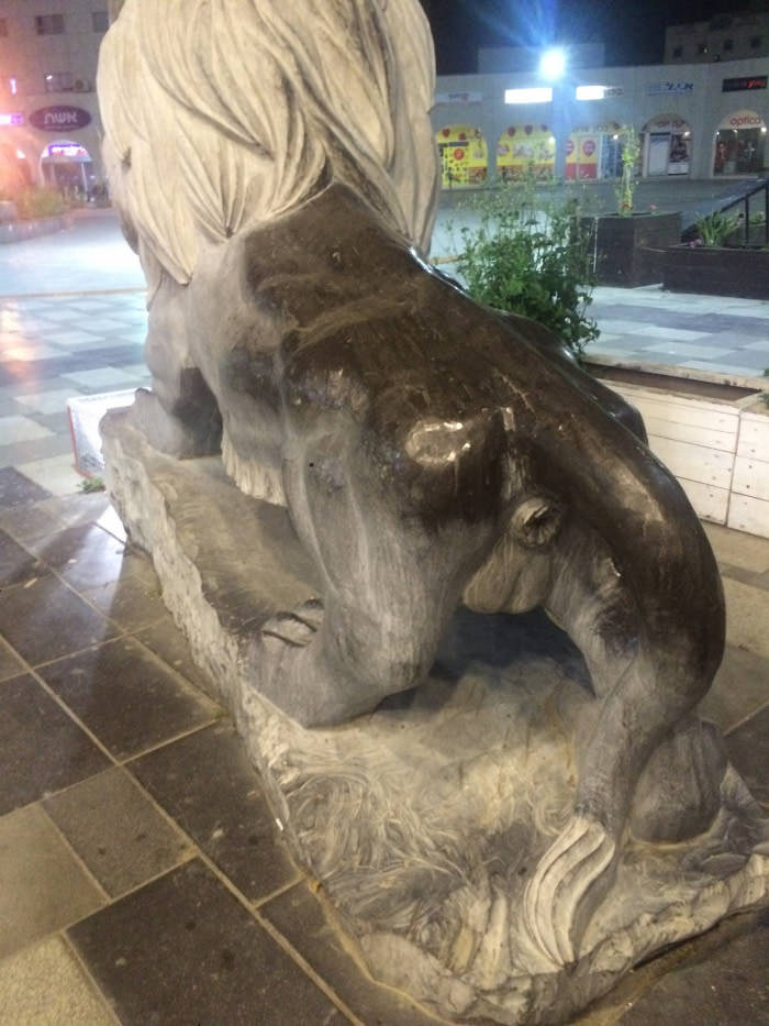 A very detailed lion sculptor in Ashdod, Israel