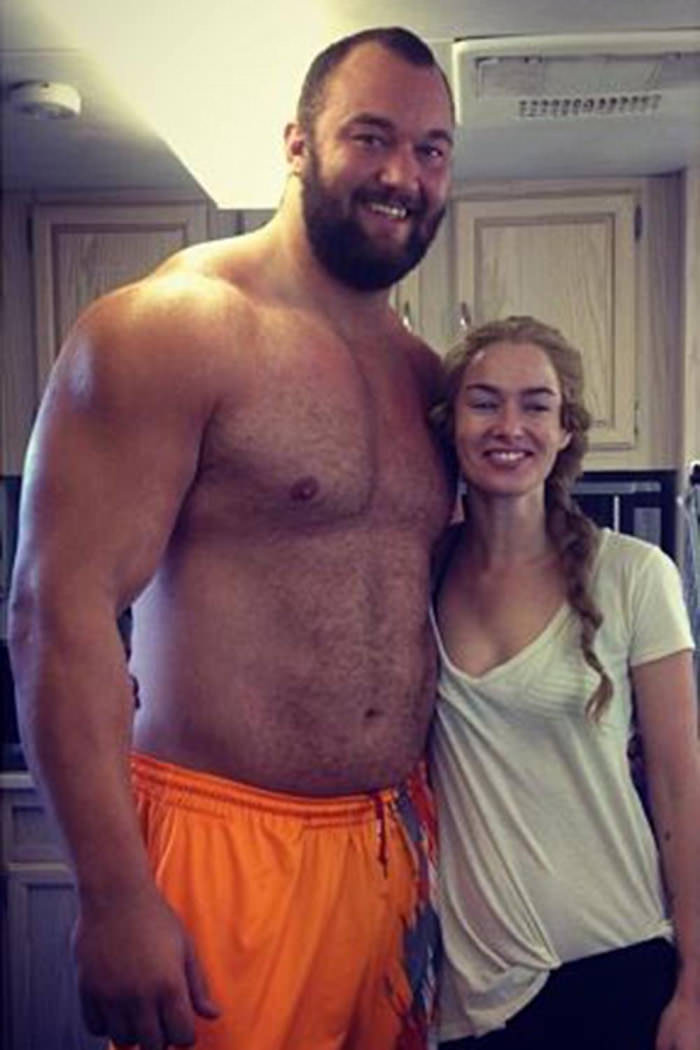 The giant Haf&thorn;&oacute;r J&uacute;l&iacute;us Bj&ouml;rnsson as Gregor Clegane, next to Lena Headey who plays Cersei.