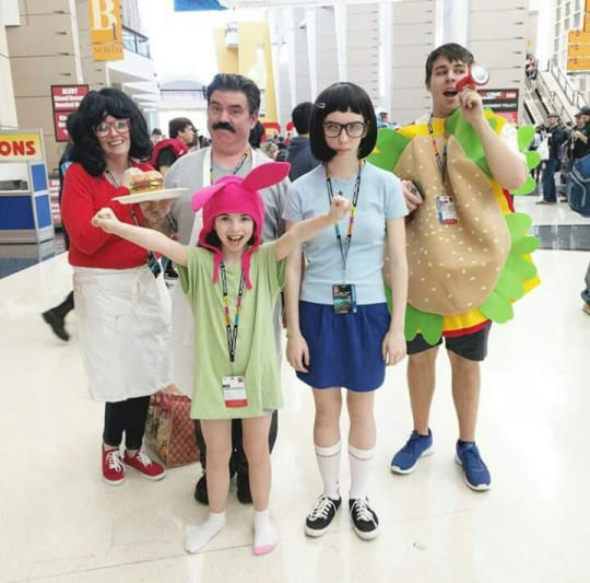 Excellent family cosplay