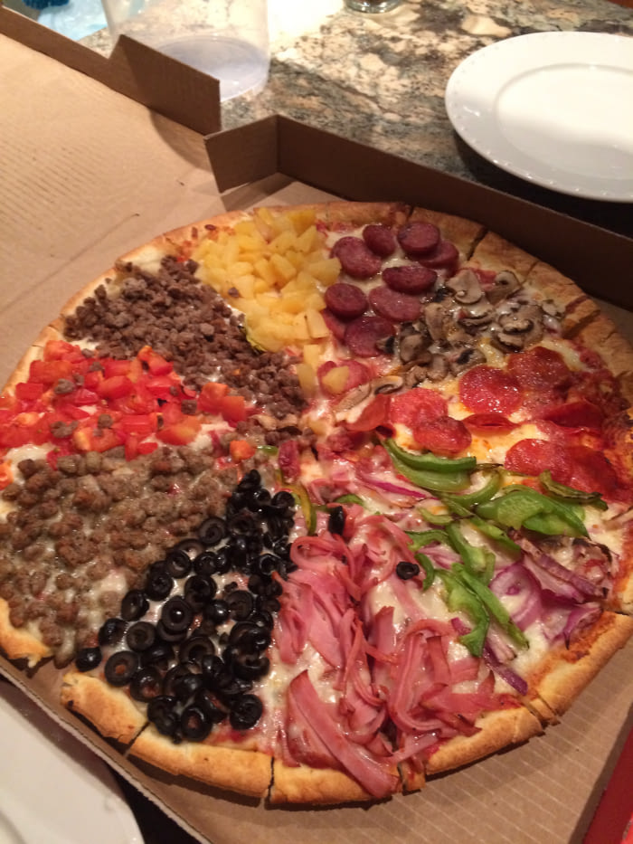 The crowd-pleaser pizza.